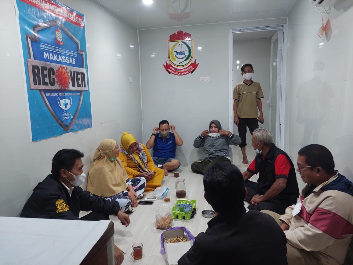 Camat Makassar Pantau Posko Makassar Recover