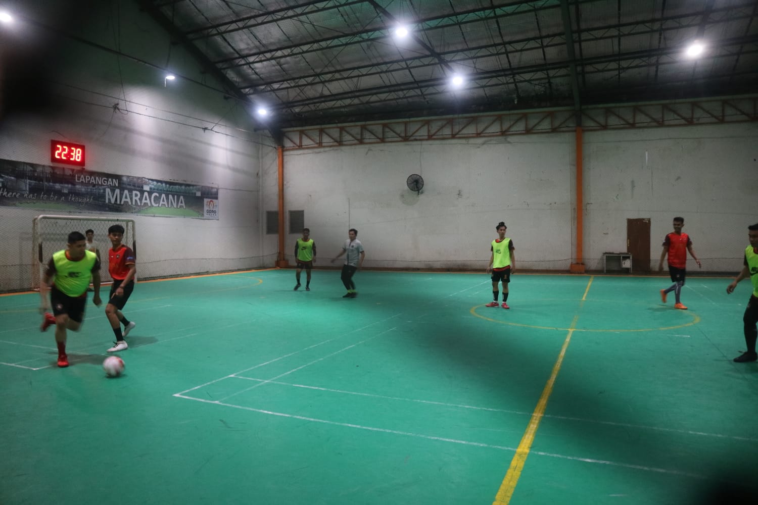 Eratkan Tali Silaturahmi, Tim Futsal Verda Coffee dan Kitchen Gelar Futsal Bersama
